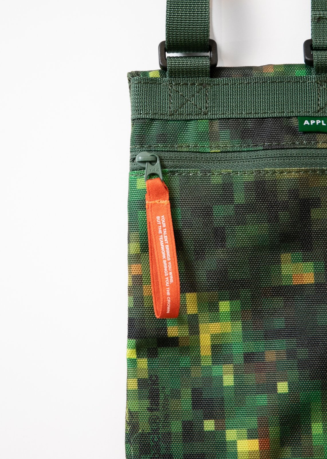 APPLEBUM(アップルバム) ポーチ “Pixel Camo” Neck Pouch GT2521001