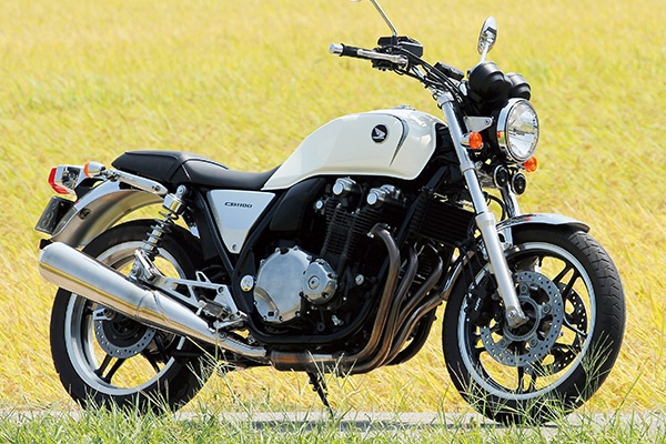 HONDA CB1100 - 今月のインプレ - タンデムスタイル