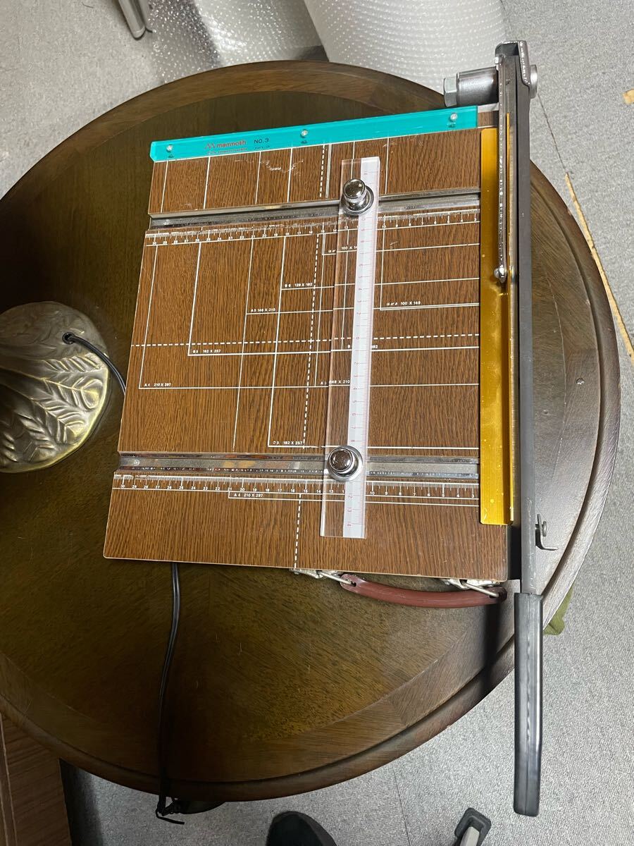 Yahoo!オークション -「昭和レトロ」(裁断機) (切断用品)の落札相場