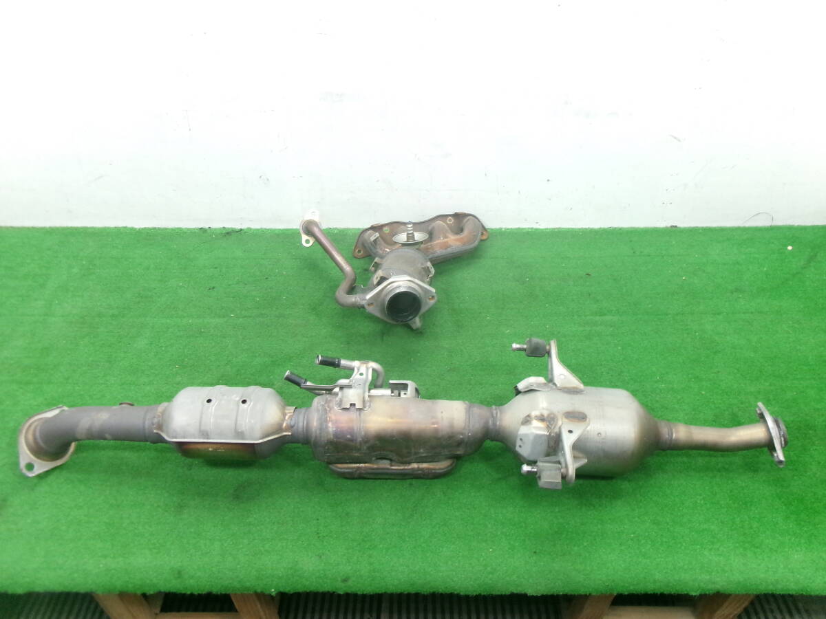 触媒 キャタライザー TL2 プリウストヨタ プリウス 触媒 ZVW50 刻印