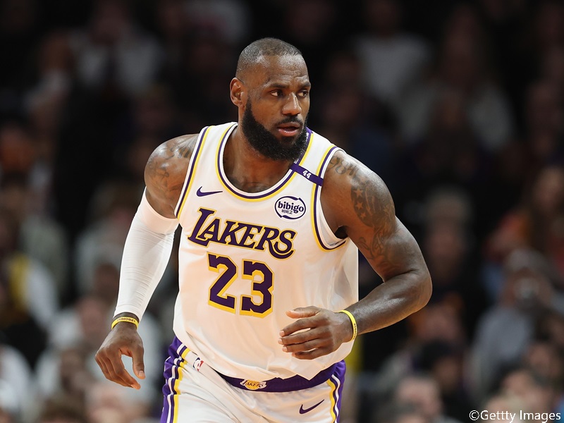 40歳を迎えたレブロンが現状を語る「俺が望むなら、あと5年か7年は