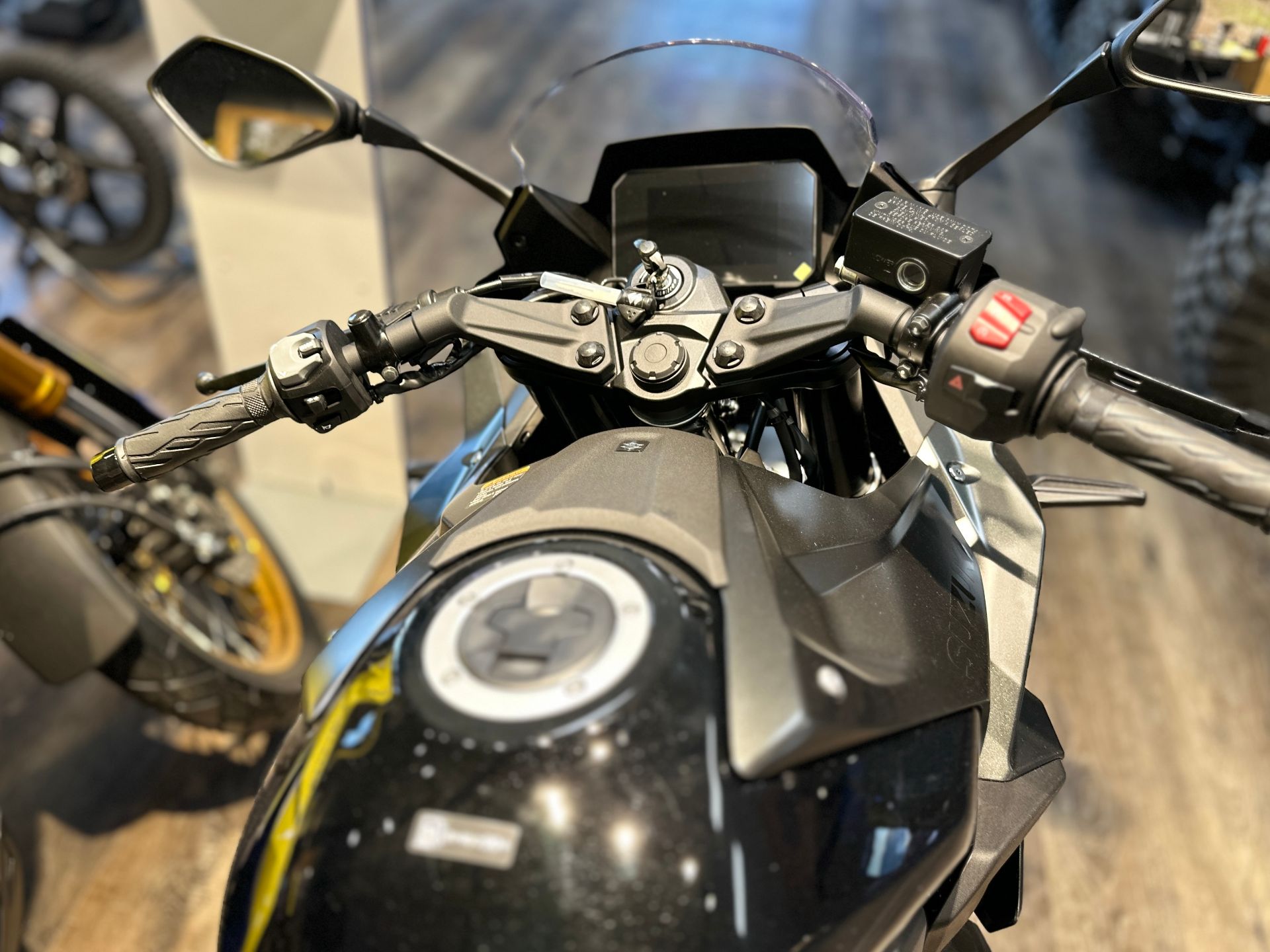 New 2025 Suzuki GSX-8R Metallic Matte Black No. 2 Z-1616