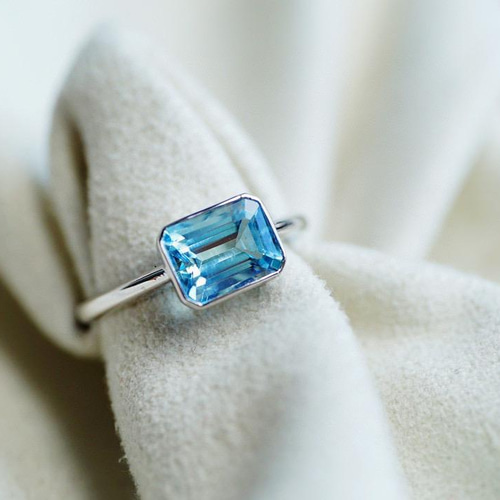 受注制作「海の水」リング シンプル K18 天然アクアマリン