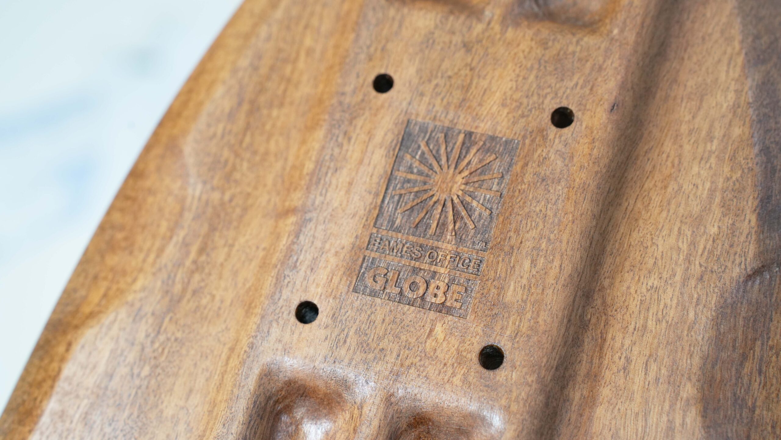 イームズハウスに生えていたユーカリの木で作られた「イームズ