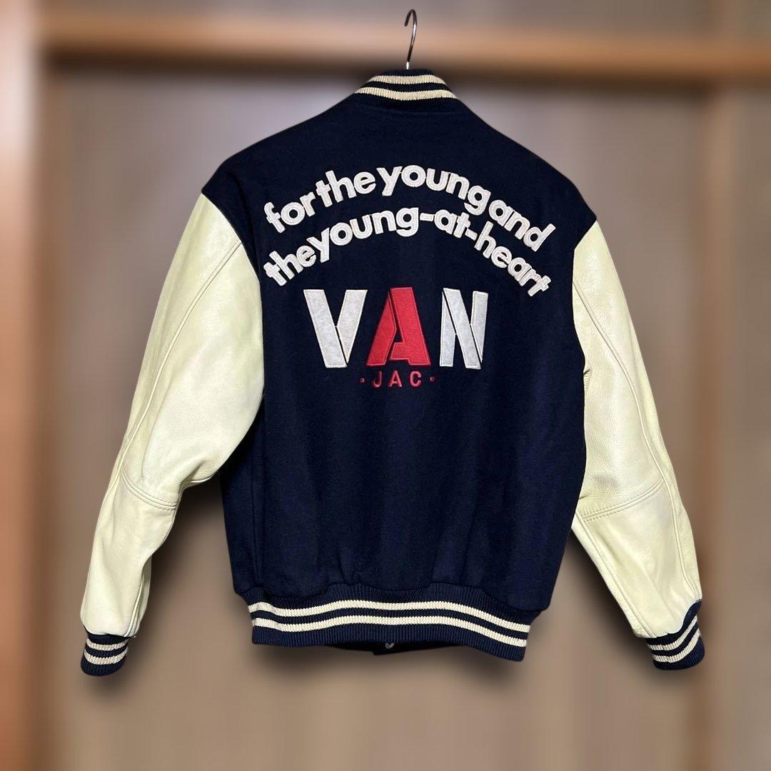 VAN JAC スタジアムジャンパー　 Lサイズ　袖皮　ネイビー 楽天市場】【美品】VAN JAC【袖レザー スタジャン】M ヴァン ワッペン