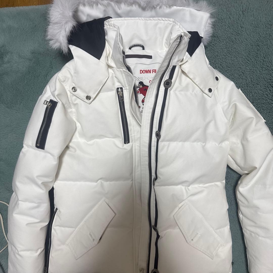 MOOSE KNUCKLES ダウンジャケット ホワイト 機能性と美しさが同居する高品質ダウン「ムースナックルズ」のホワイト