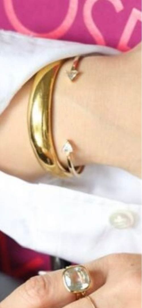 ドゥーズィエムクラスLaaina/ラアイナTRIANGLE TOPAZ CUFF - メルカリ