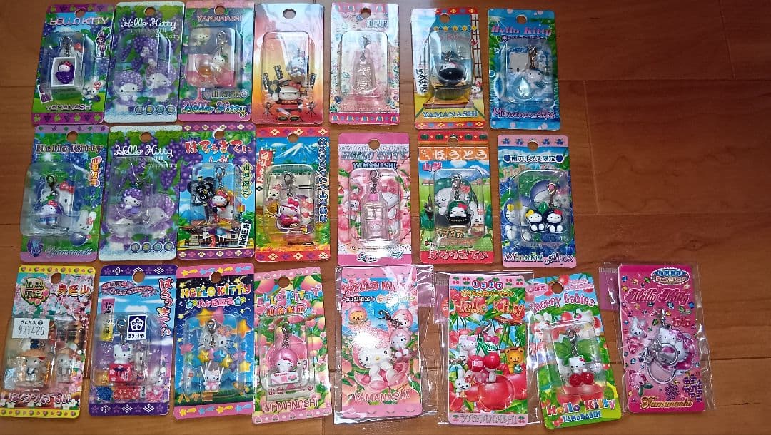 ハ*ー様 山梨限定ハローキティ ストラップセット 複数デザイン２２個セット 送料無料 ラッピング無料!サンリオ ドールセット ハローキティ ドール