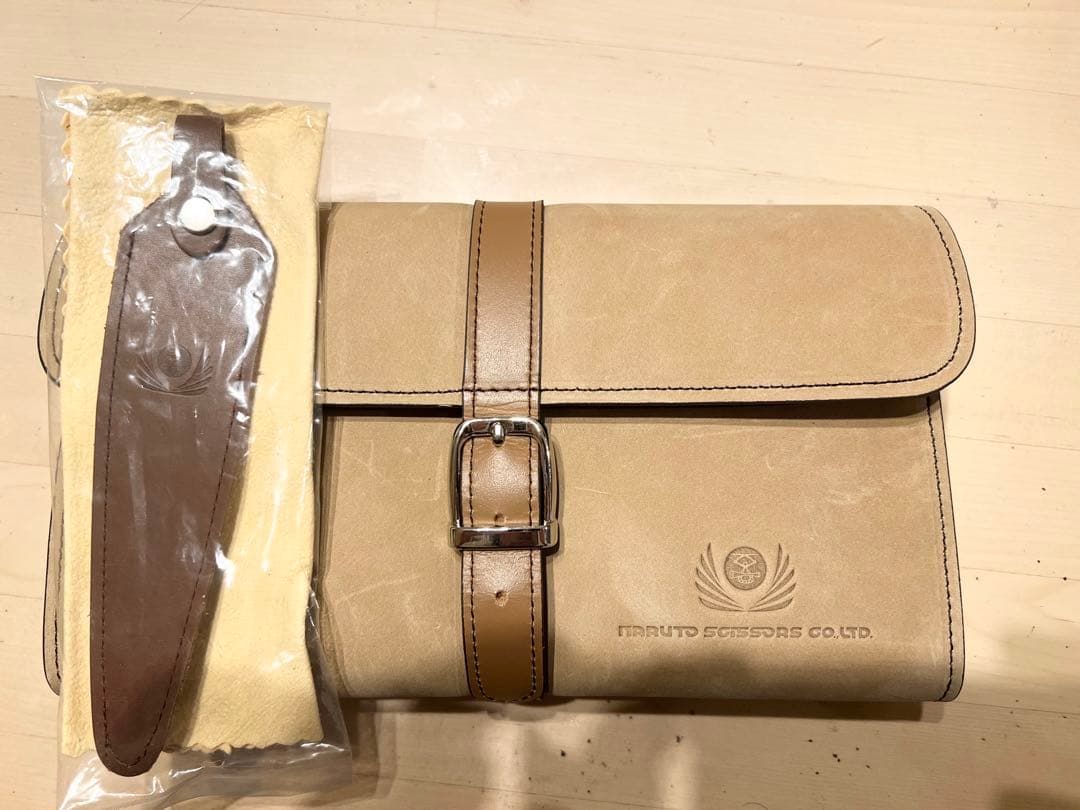 新品未使用 ナルトシザー 5丁シザーケース おまけ付き♪ 5丁入りシザーズケース小 ショルダータイプ | 美容鋏(ハサミ)・理容鋏