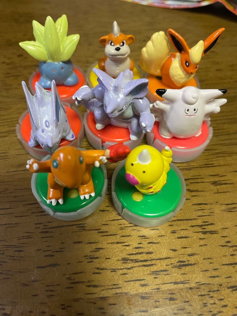 《週末限定特価》ポケモンフィギュア　スタンプ　40体セット
