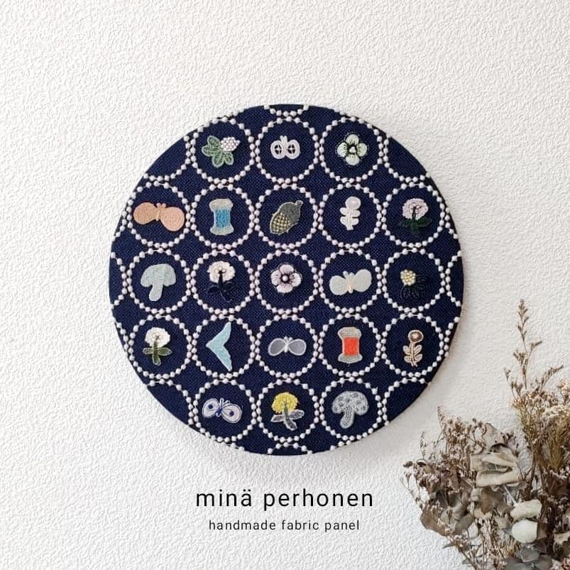 丸型　ミナペルホネン　ファブリックパネル　クリスマス　引っ越し祝い　誕生日　北欧 1d201e2718176cacbff04c18e3db98